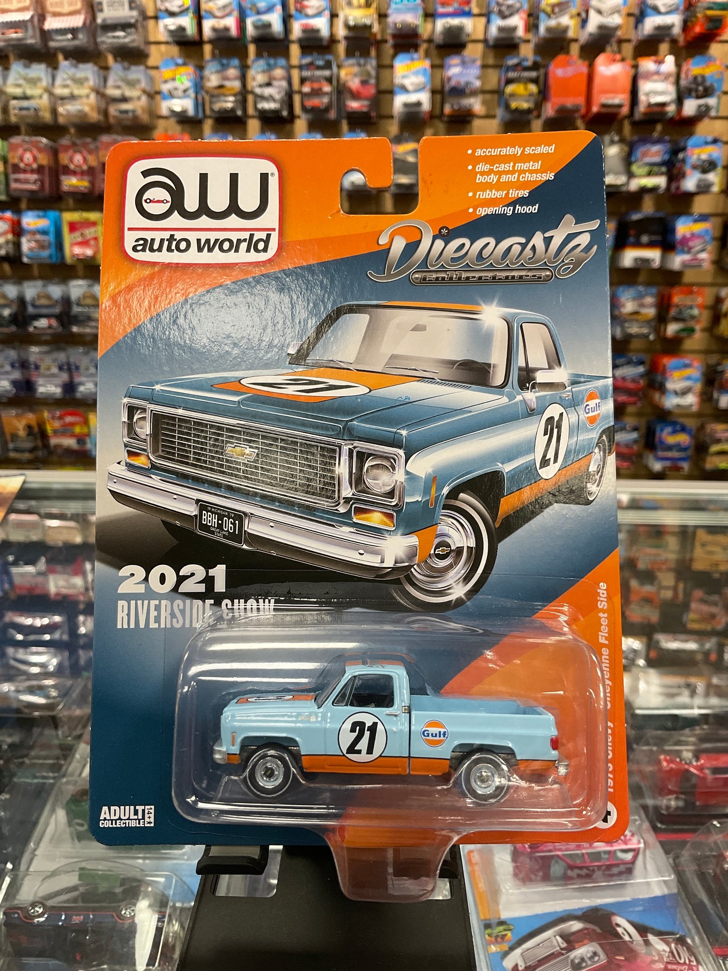 Autoworld Diecastz Exclusive Gulf 1973 Chevy Cheyenne Fleet Side