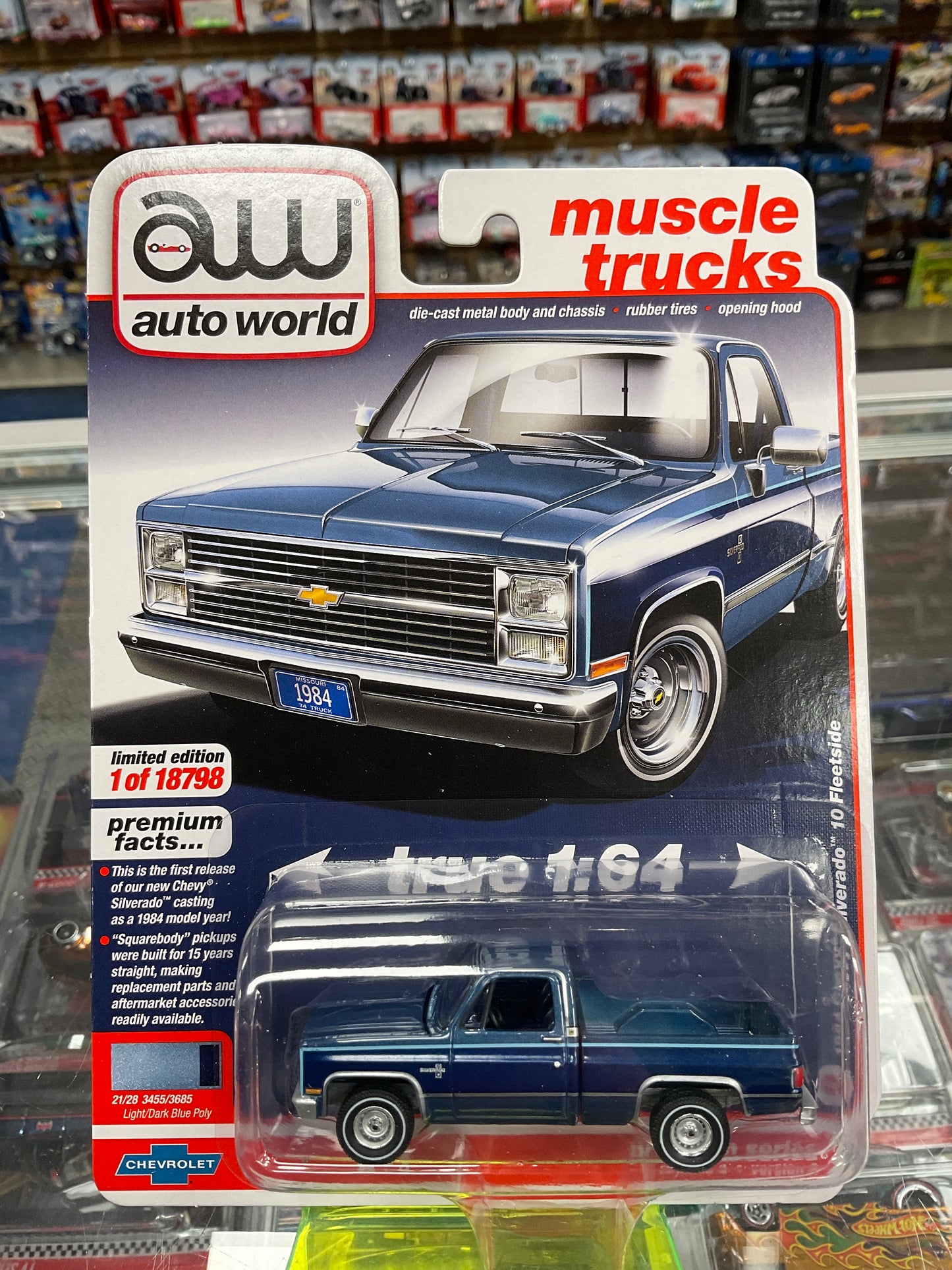 Auto world 1984 Chevy Silverado 10 Fleetside Light/Dark Blue Poly