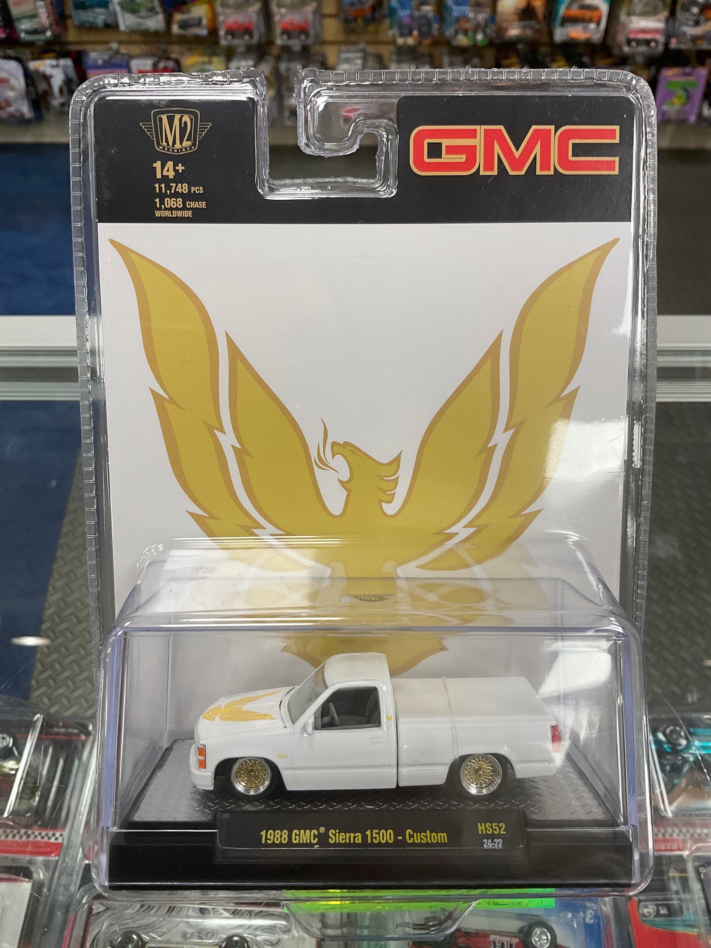 M2 Machines 1988 GMC Sierra 1500 HS52 White/Gold