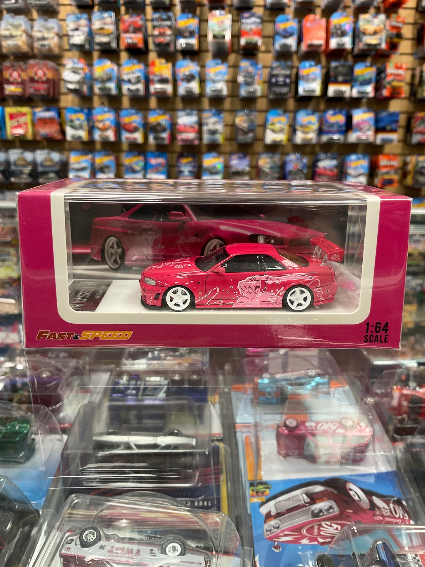 Fast & Speed Nissan Skyline GTR R-34 pink with suki figure – Diecastz