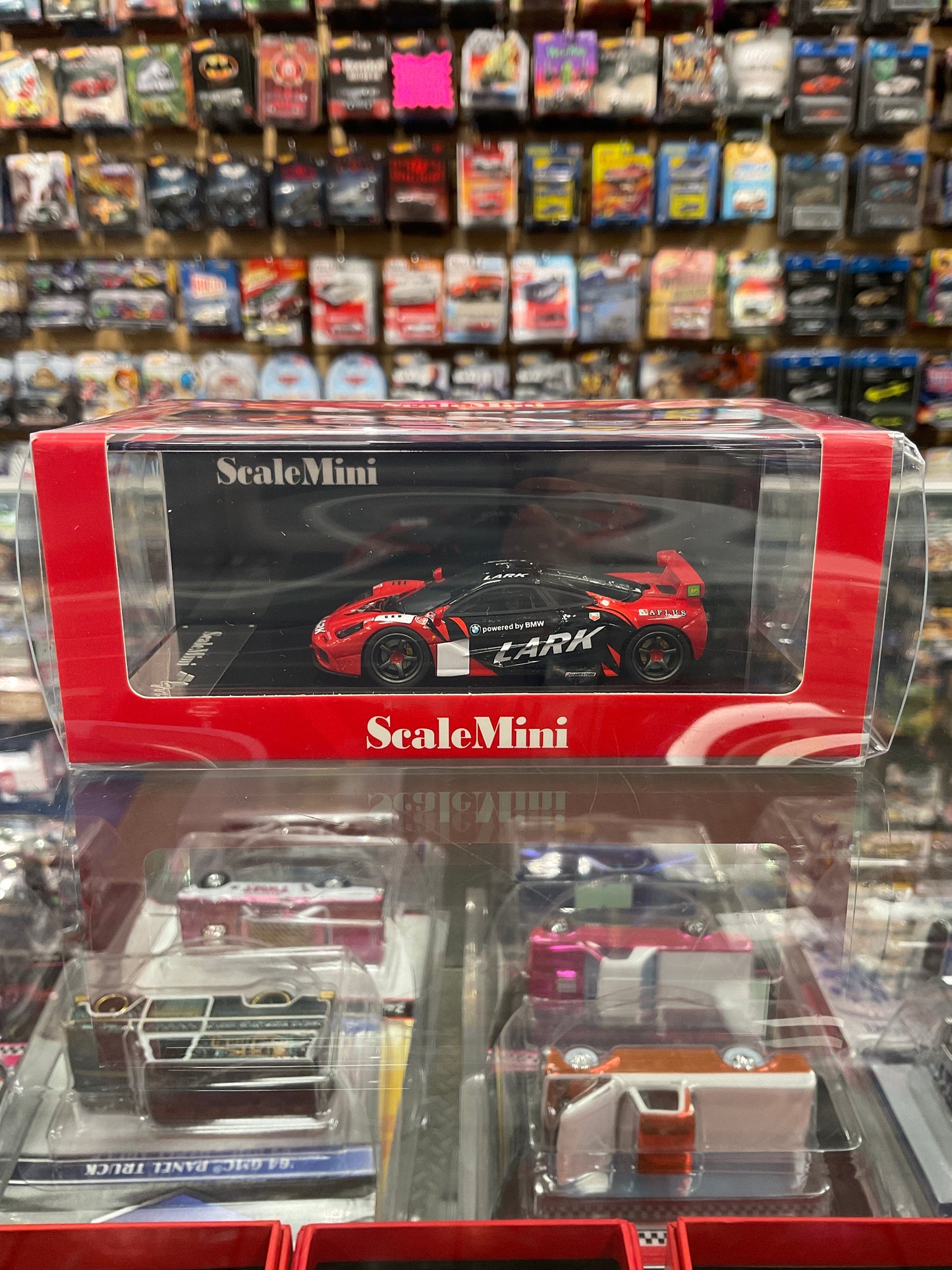 ScaleMini resin McLaren F1 GTR Lark Livery