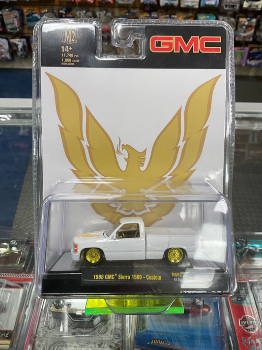 M2 Machines CHASE 1988 GMC Sierra 1500 HS52 White/Gold