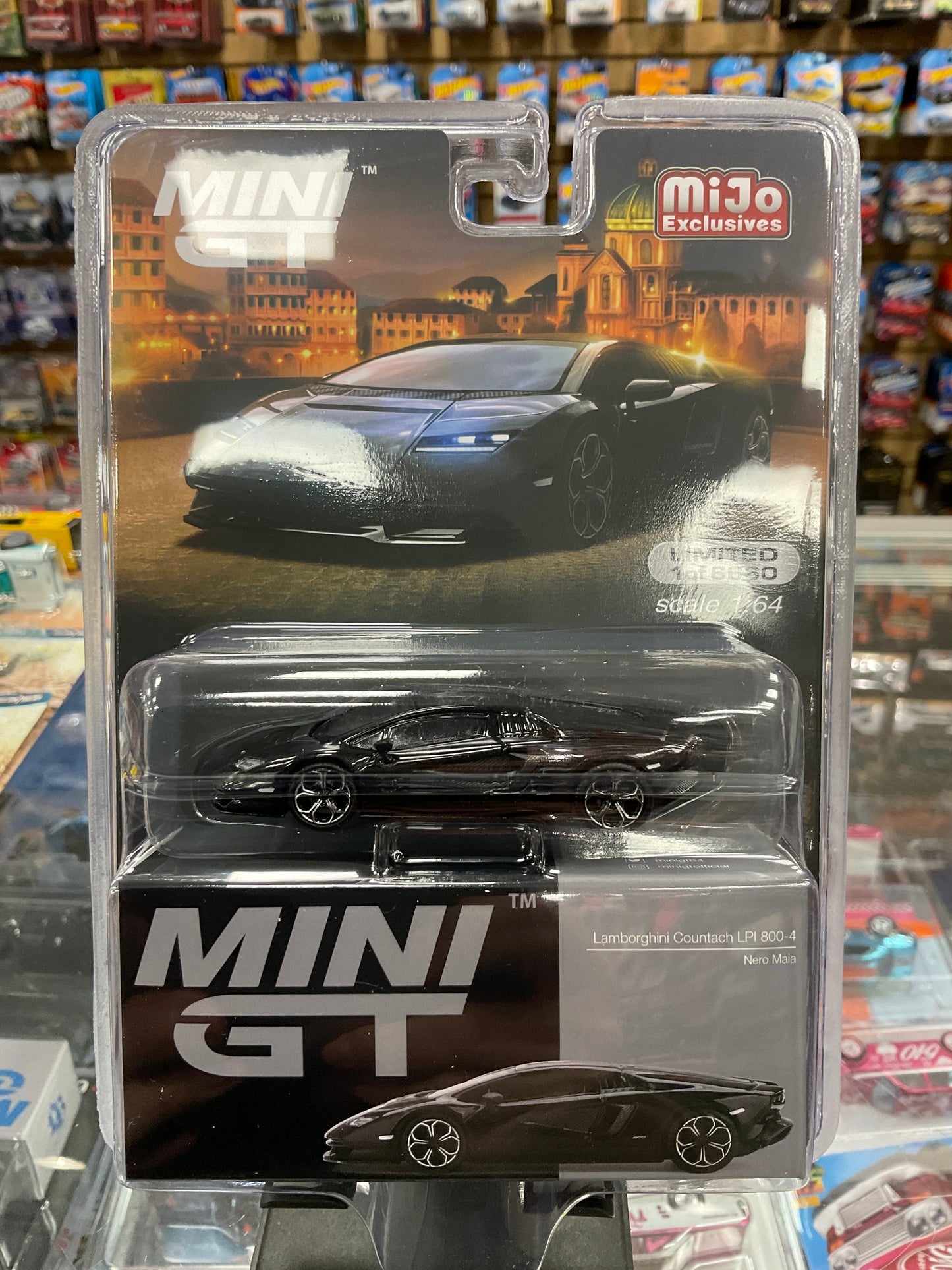 MiniGT 607 Lamborghini Countach LPI 800-4 Nero Maia