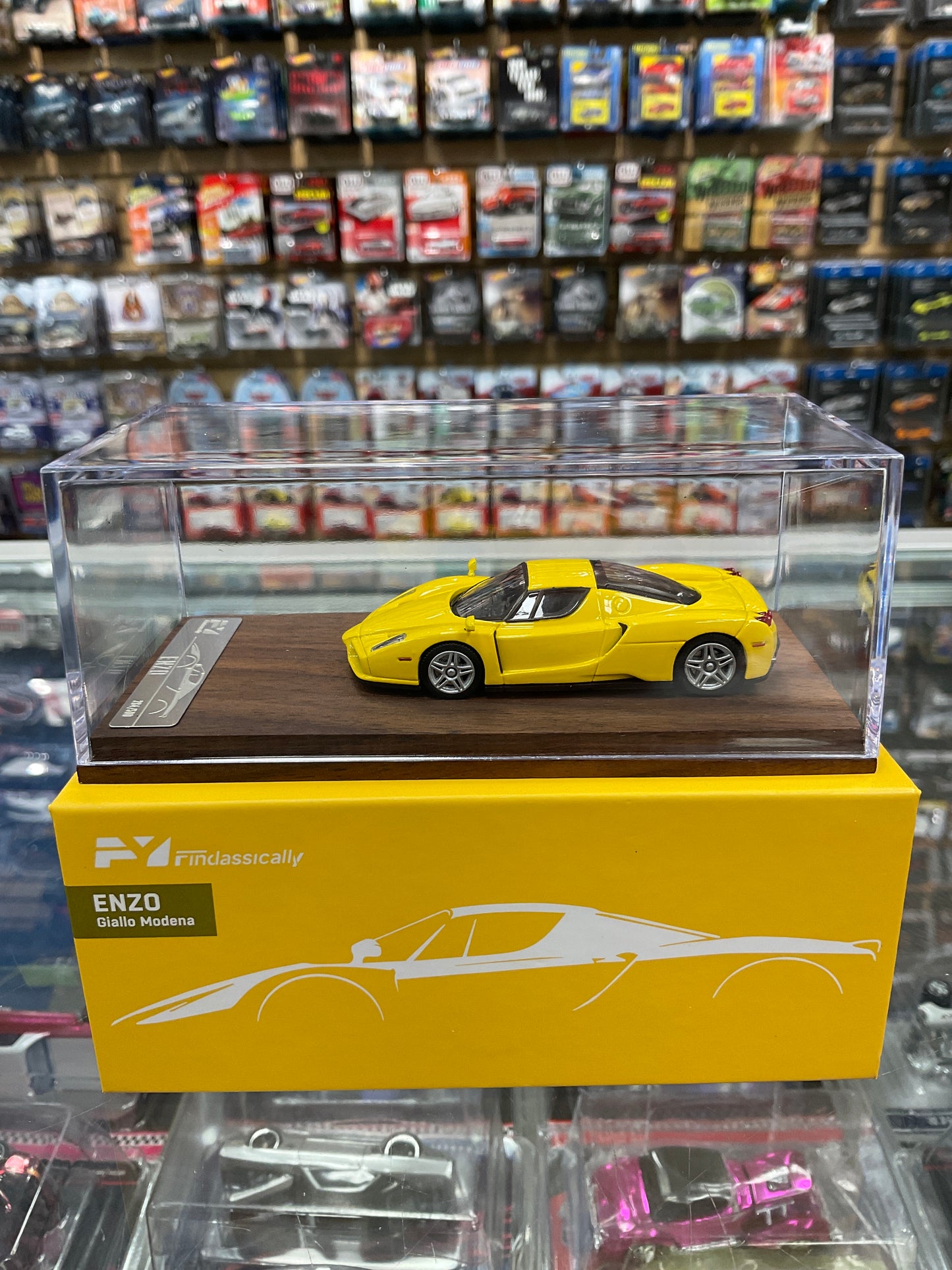 Finclassically Ferrari Enzo Giallo Modena 1:64 Diecast